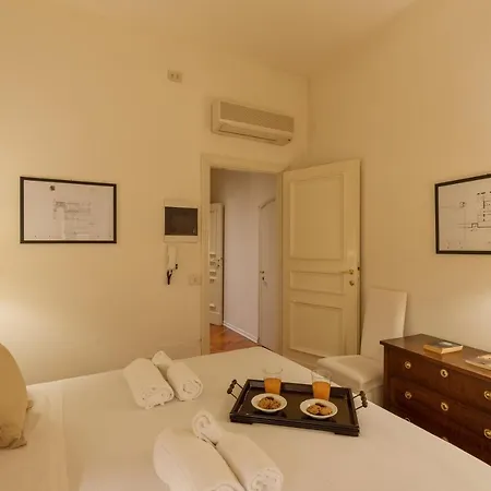 Apartment Big A Stone's Throw From The Duomo Florence